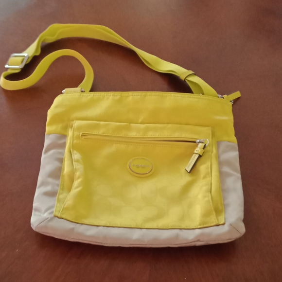 Coach crossbody - Picture 1 of 8